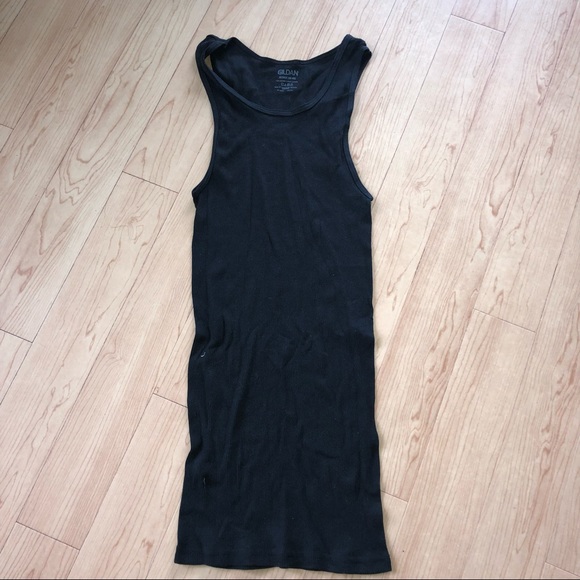 Gildan Tops - GILDAN long black rubbed tank top